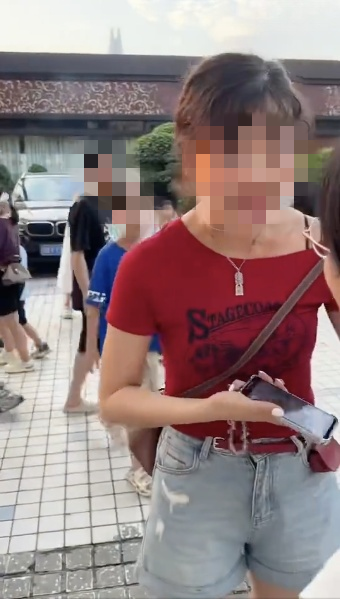 乾盘配资 重庆渝中通报“洪崖洞强拉拍照事件”