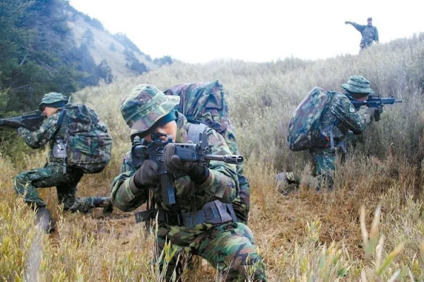 永隆配资 美国智库突然警告，在台美军应全部撤离，还喊话“没必要直接保台”